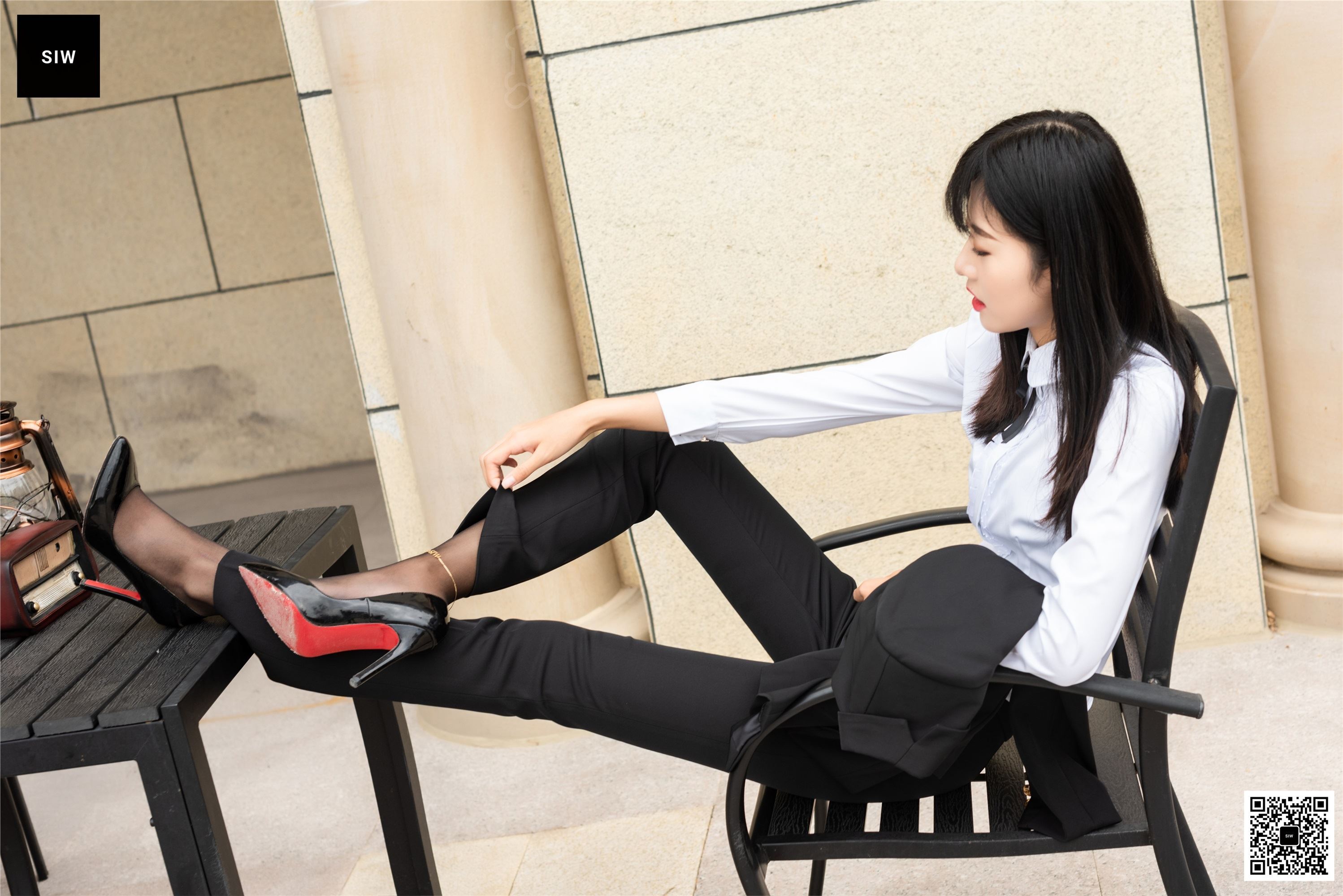 SIW斯文传媒 046 霸道总裁黑色西装三件套 - 龙哥